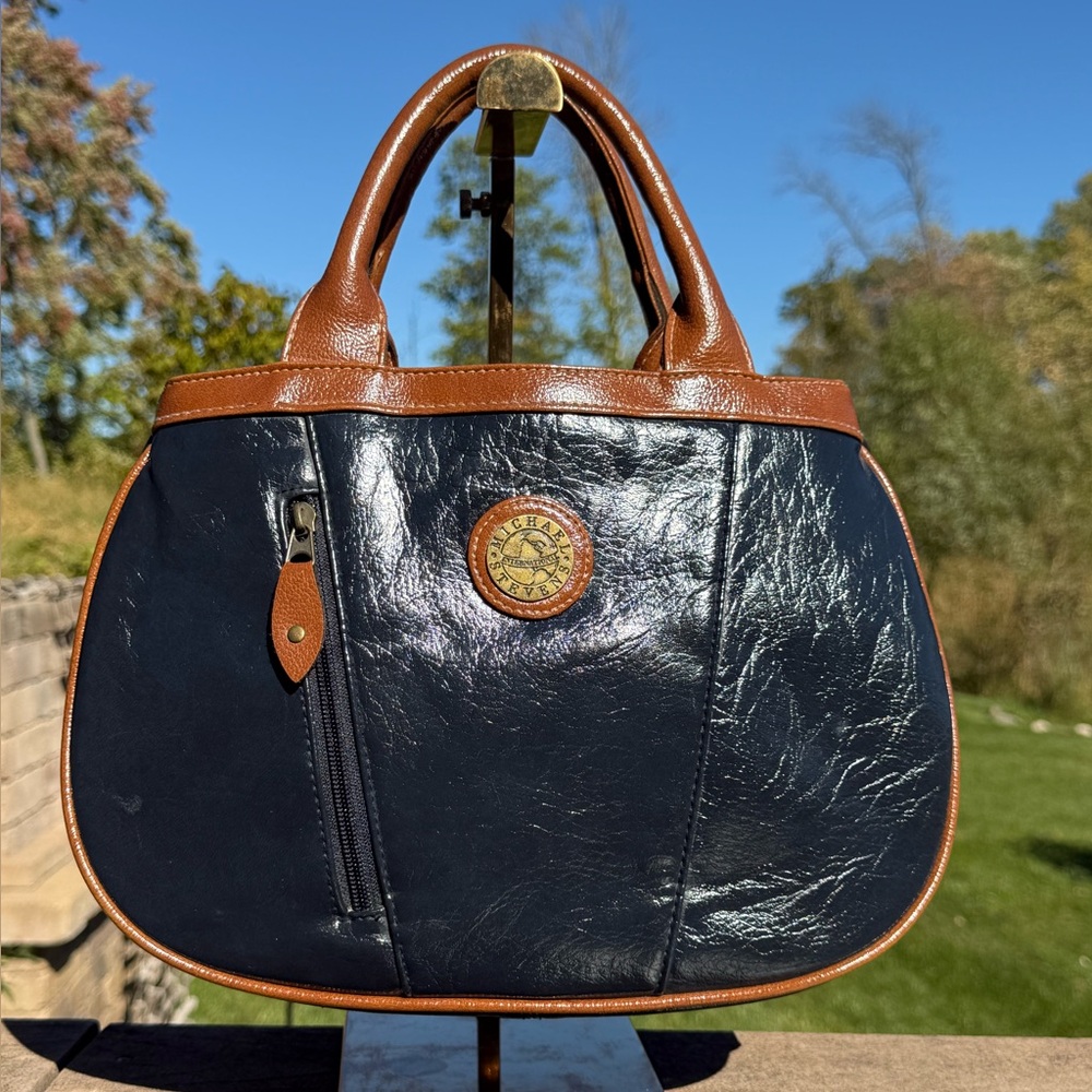 GUC! Michael Stevens Vintage Luxury Navy Butter Soft Leather Bag Handbag